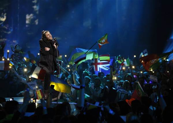 Portugal’s Sobral Wins Eurovision Contest With Tender Ballad