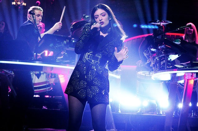 Watch Lorde Debut New Song “Sober” at Intimate Surprise Show