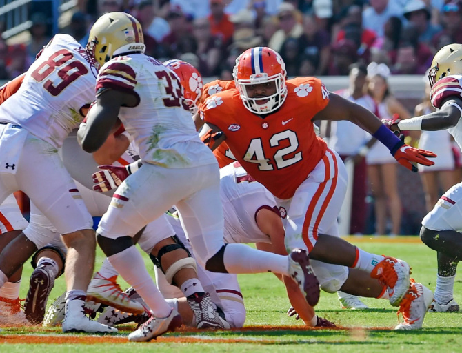 Clemson’s defensive line back and intact for one more year